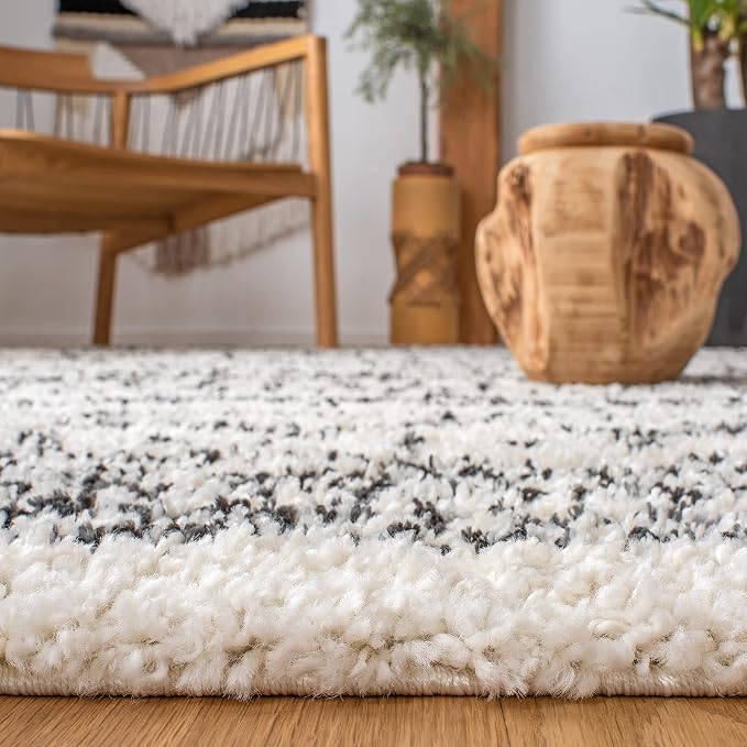 SAFAVIEH Area Rug 8x10 - Image 5