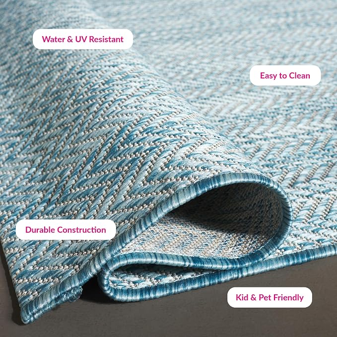 SAFAVIEH Outdoor Accent Rug 2'3"x5' - Image 6