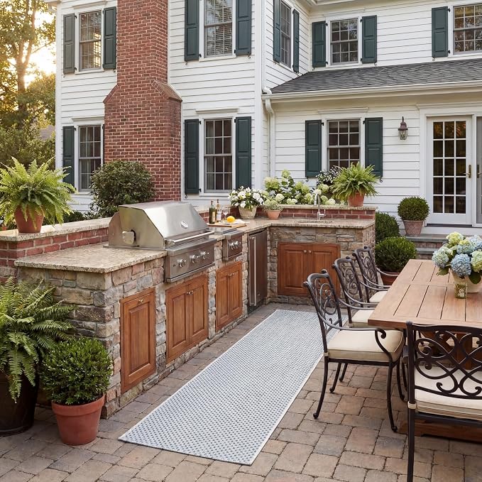 SAFAVIEH Washable Rug Outdoor Courtyard Collection by Unknown