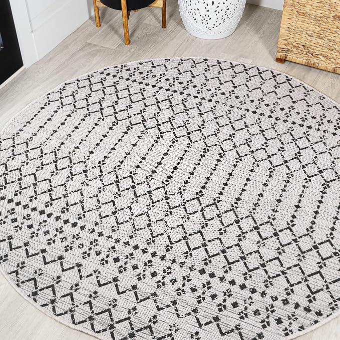 JONATHAN Y Moroccan Geometric Indoor Outdoor Round Area Rug 3 Ft Cream/Black by JONATHANY