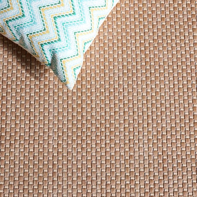 SAFAVIEH Washable Rug Outdoor Courtyard Collection - Image 7