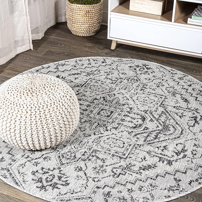 JONATHAN Y Boho Medallion Indoor Outdoor Round Area Rug 3 Ft Black/Gray by JONATHANY