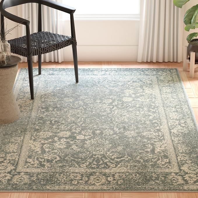 SAFAVIEH Area Rug 4x6 by Unknown