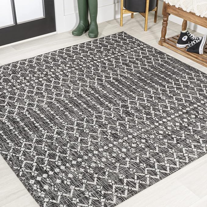JONATHAN Y Moroccan Geometric Indoor Outdoor Square Area Rug 5X5 Black/Gray by JONATHANY