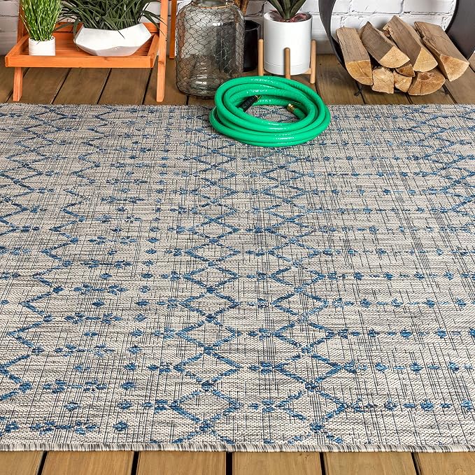 JONATHAN Y Moroccan Geometric Indoor Outdoor Area Rug 4X6 Light Gray/Navy - Image 10