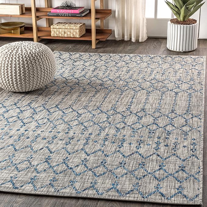 JONATHAN Y Moroccan Geometric Indoor Outdoor Area Rug 4X6 Light Gray/Navy - Image 3